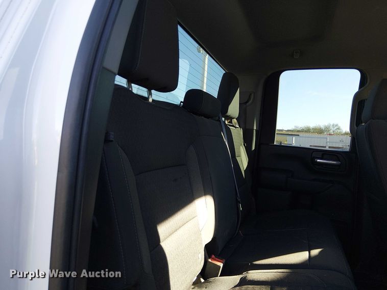 image for item EE5107 2021 Chevrolet Silverado 2500HD Ext. Cab pickup truck