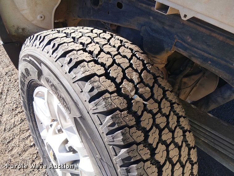 image for item EE5107 2021 Chevrolet Silverado 2500HD Ext. Cab pickup truck