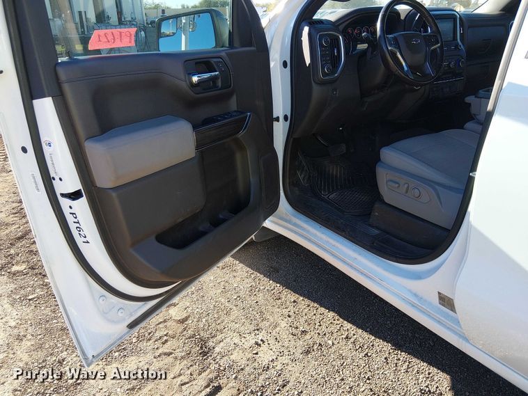 image for item EE5108 2019 Chevrolet Silverado 1500 Crew Cab pickup truck