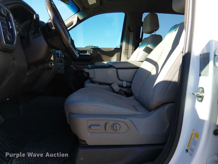 image for item EE5108 2019 Chevrolet Silverado 1500 Crew Cab pickup truck