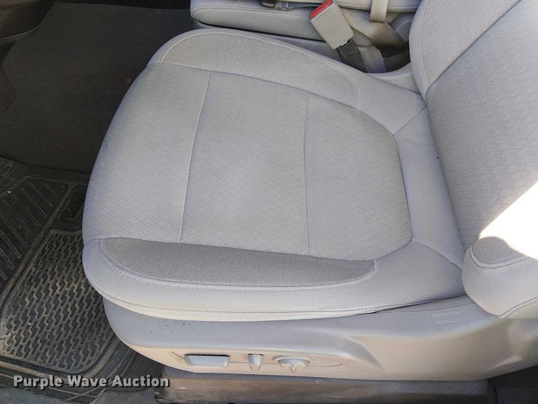 image for item EE5108 2019 Chevrolet Silverado 1500 Crew Cab pickup truck