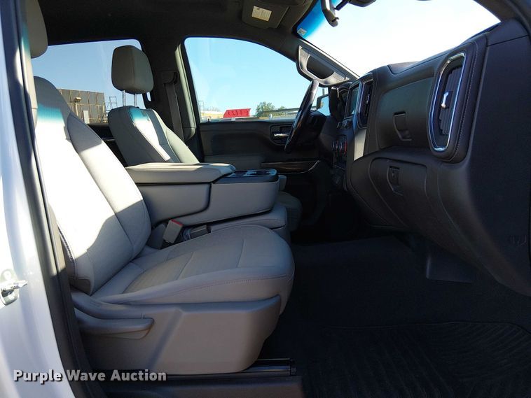 image for item EE5108 2019 Chevrolet Silverado 1500 Crew Cab pickup truck