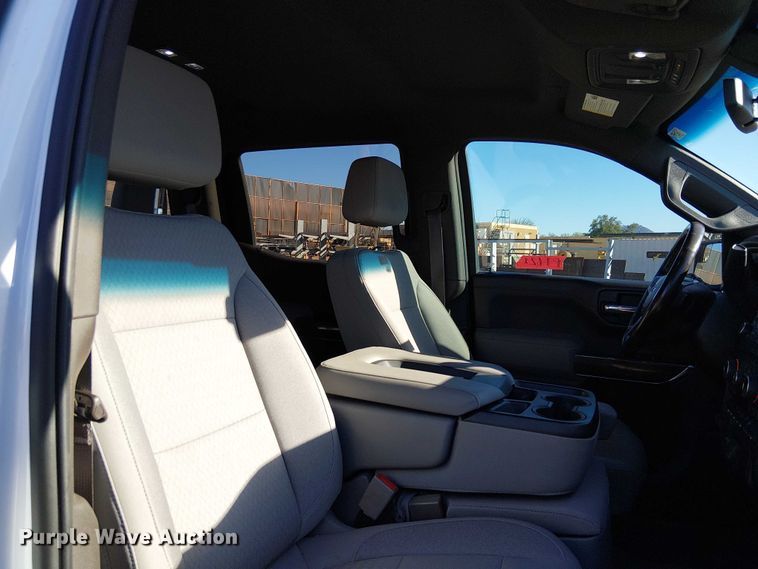 image for item EE5108 2019 Chevrolet Silverado 1500 Crew Cab pickup truck