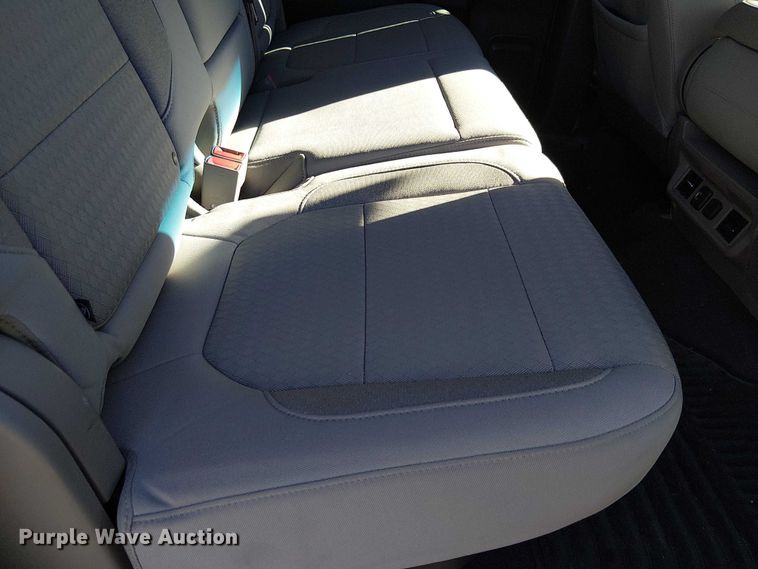 image for item EE5108 2019 Chevrolet Silverado 1500 Crew Cab pickup truck