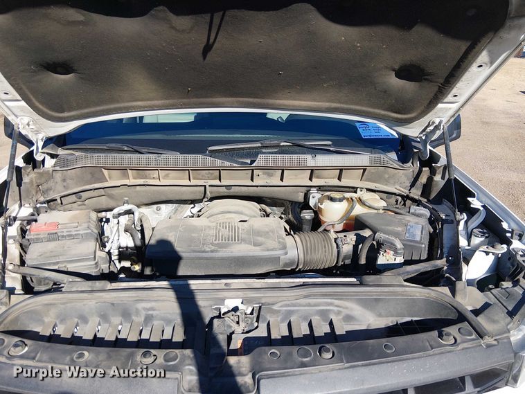 image for item EE5108 2019 Chevrolet Silverado 1500 Crew Cab pickup truck