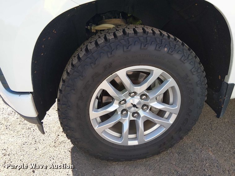 image for item EE5108 2019 Chevrolet Silverado 1500 Crew Cab pickup truck