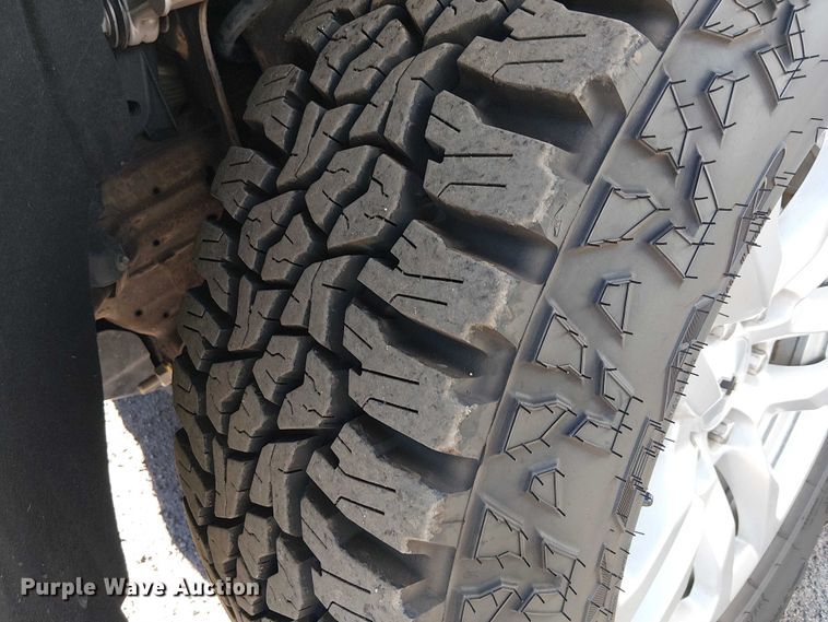 image for item EE5108 2019 Chevrolet Silverado 1500 Crew Cab pickup truck