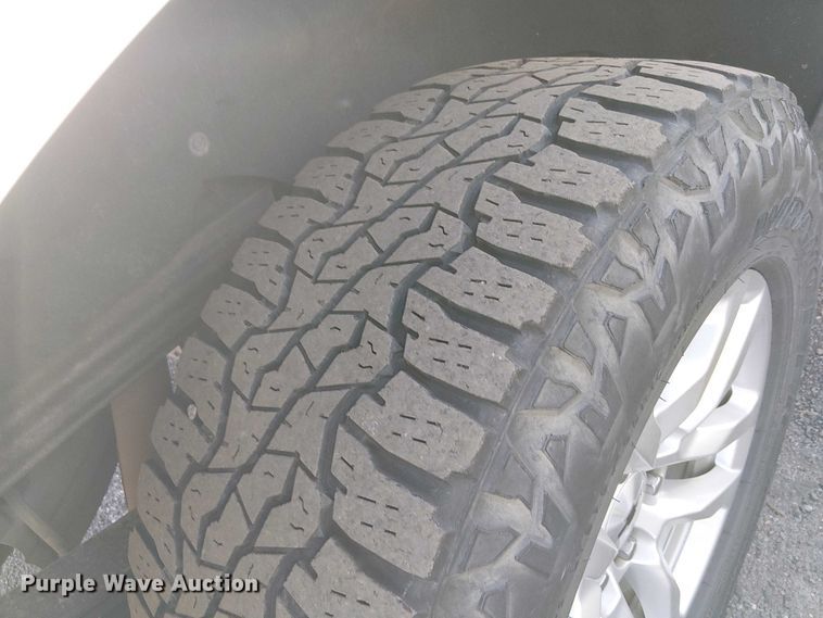 image for item EE5108 2019 Chevrolet Silverado 1500 Crew Cab pickup truck