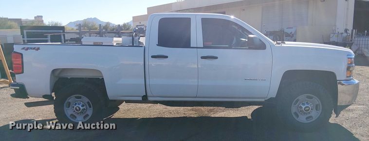 image for item EE5109 2018 Chevrolet Silverado 2500HD Ext. Cab pickup truck