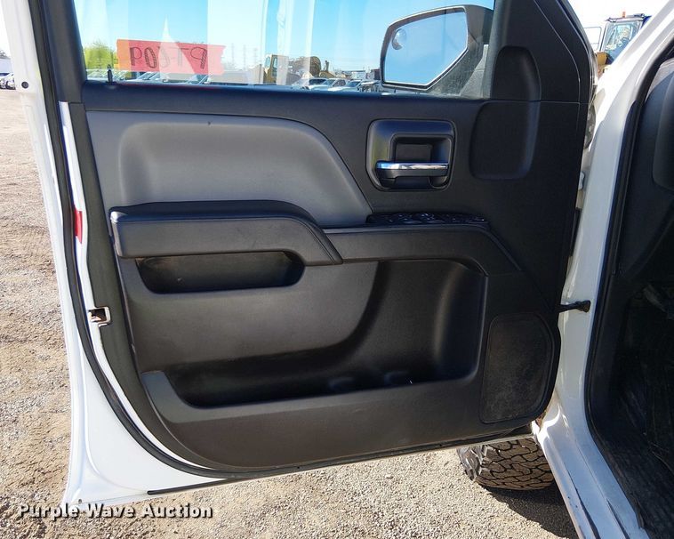 image for item EE5109 2018 Chevrolet Silverado 2500HD Ext. Cab pickup truck