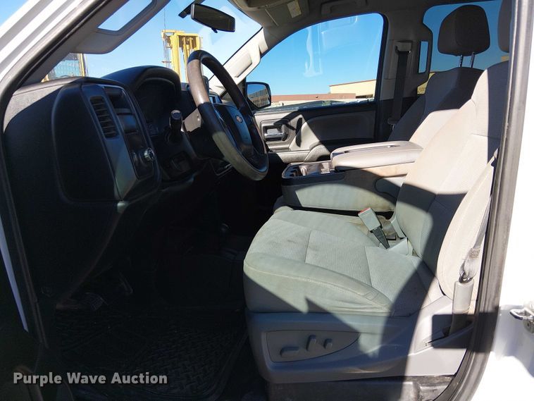 image for item EE5109 2018 Chevrolet Silverado 2500HD Ext. Cab pickup truck