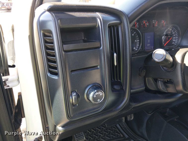 image for item EE5109 2018 Chevrolet Silverado 2500HD Ext. Cab pickup truck