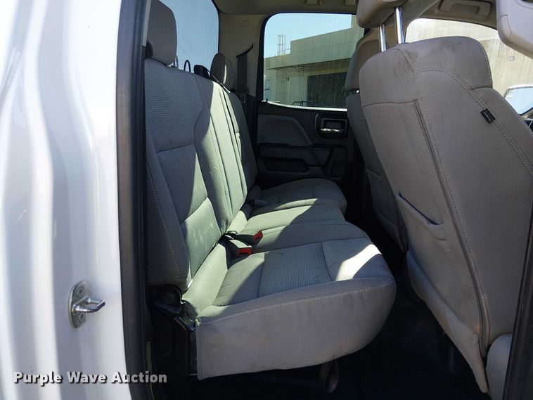 image for item EE5109 2018 Chevrolet Silverado 2500HD Ext. Cab pickup truck