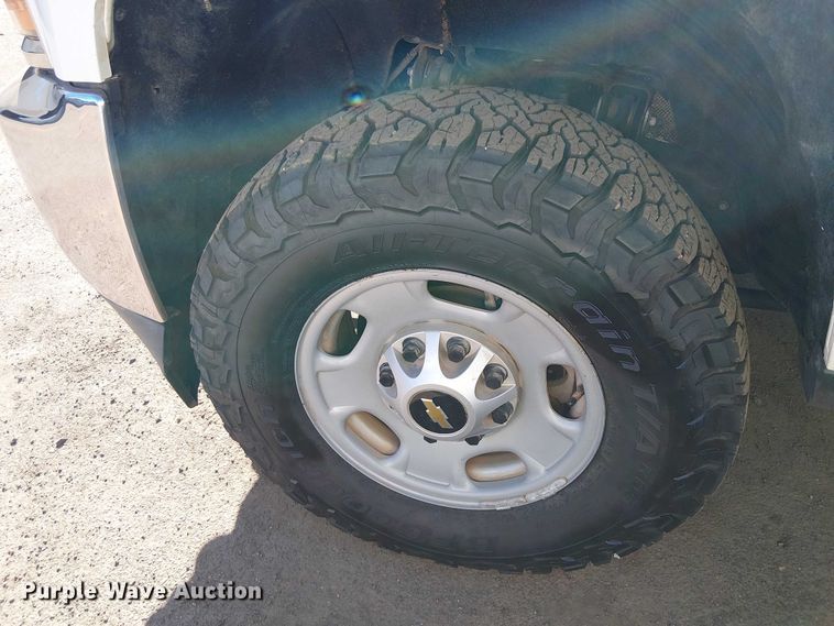 image for item EE5109 2018 Chevrolet Silverado 2500HD Ext. Cab pickup truck