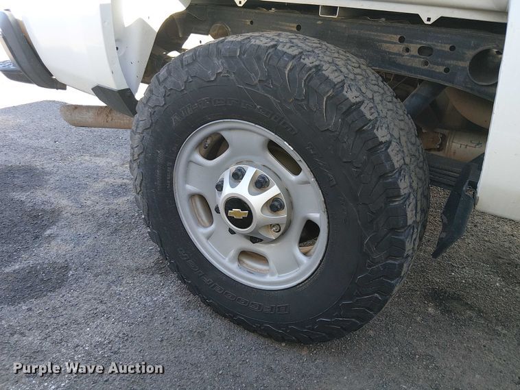 image for item EE5109 2018 Chevrolet Silverado 2500HD Ext. Cab pickup truck