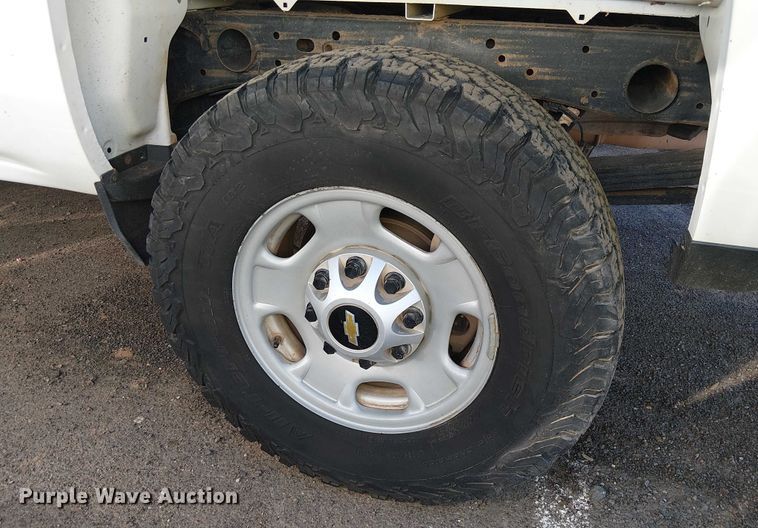 image for item EE5109 2018 Chevrolet Silverado 2500HD Ext. Cab pickup truck