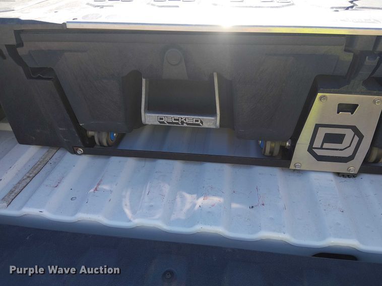 image for item EE5114 2020 Chevrolet Silverado 1500 Crew Cab pickup truck