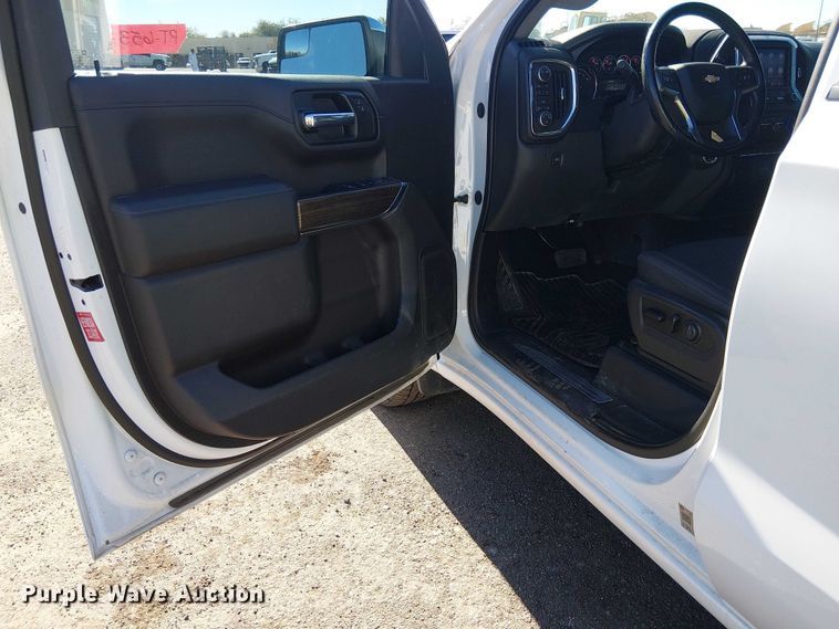 image for item EE5114 2020 Chevrolet Silverado 1500 Crew Cab pickup truck