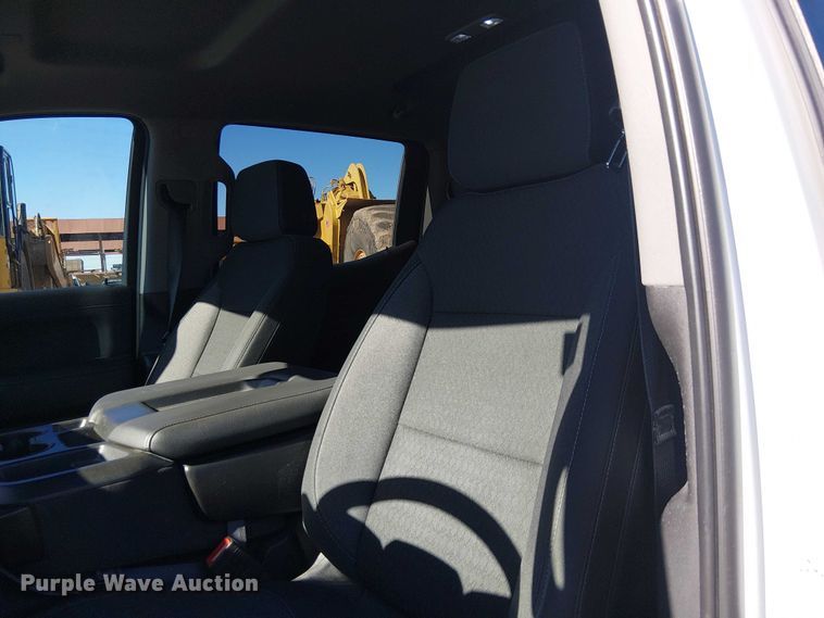 image for item EE5114 2020 Chevrolet Silverado 1500 Crew Cab pickup truck