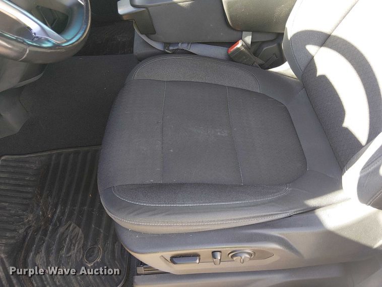 image for item EE5114 2020 Chevrolet Silverado 1500 Crew Cab pickup truck