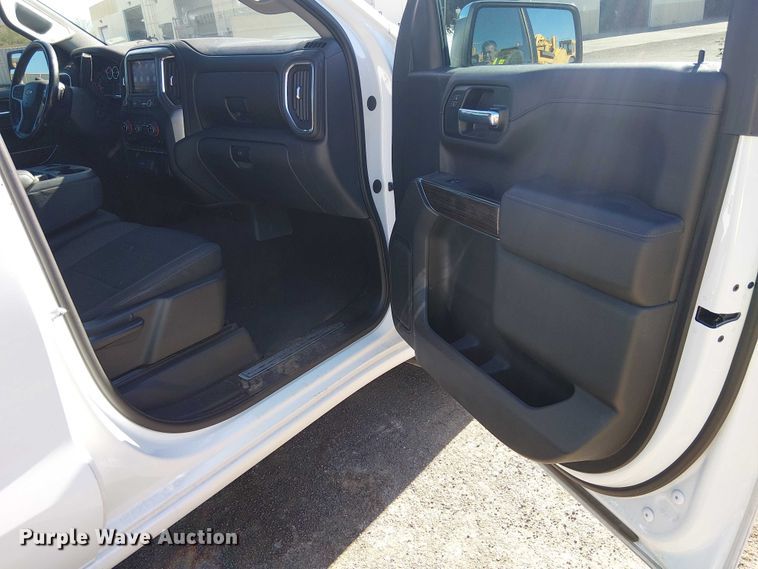 image for item EE5114 2020 Chevrolet Silverado 1500 Crew Cab pickup truck