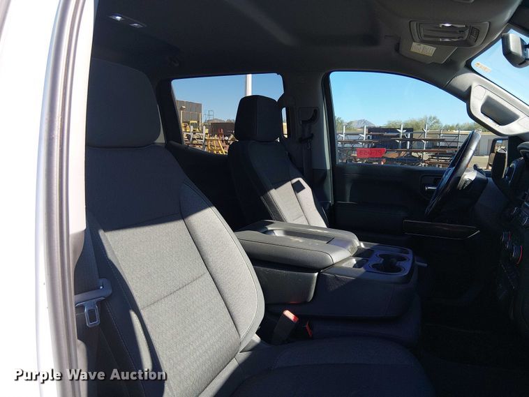 image for item EE5114 2020 Chevrolet Silverado 1500 Crew Cab pickup truck