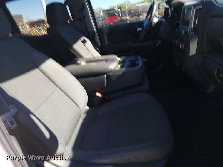 image for item EE5114 2020 Chevrolet Silverado 1500 Crew Cab pickup truck