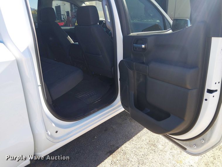 image for item EE5114 2020 Chevrolet Silverado 1500 Crew Cab pickup truck