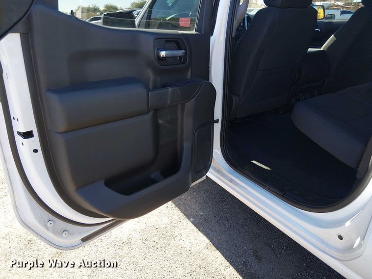 image for item EE5114 2020 Chevrolet Silverado 1500 Crew Cab pickup truck