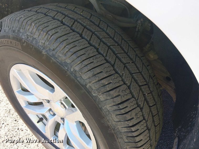 image for item EE5114 2020 Chevrolet Silverado 1500 Crew Cab pickup truck