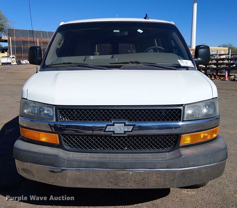 image for item EE5115 2017 Chevrolet Express 3500 van