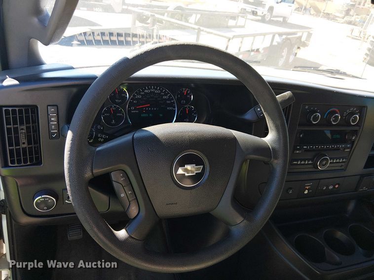 image for item EE5115 2017 Chevrolet Express 3500 van