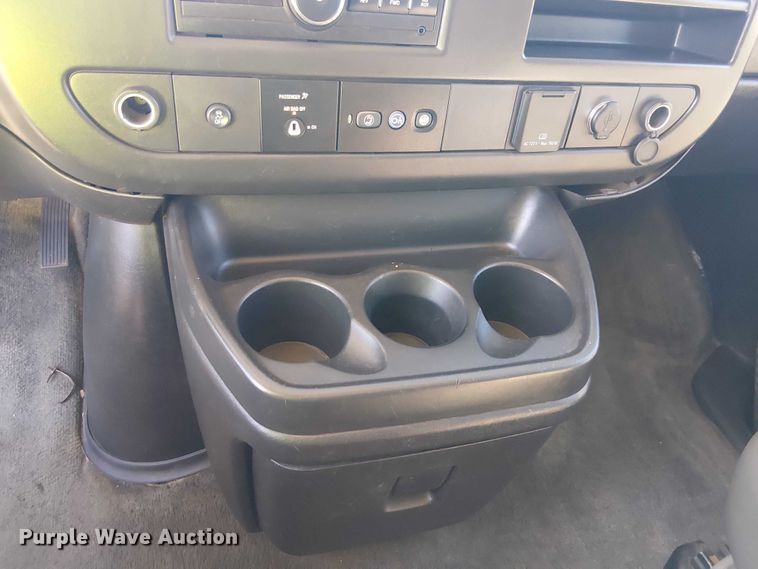 image for item EE5115 2017 Chevrolet Express 3500 van