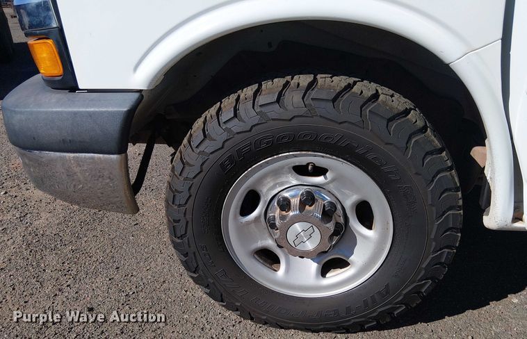 image for item EE5115 2017 Chevrolet Express 3500 van