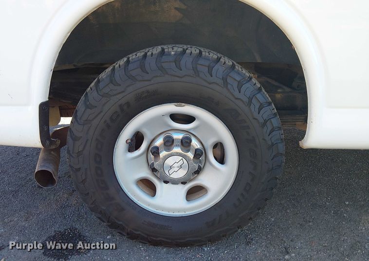 image for item EE5115 2017 Chevrolet Express 3500 van