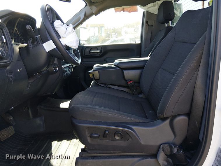 image for item EE5116 2024 Chevrolet Silverado 3500HD pickup truck