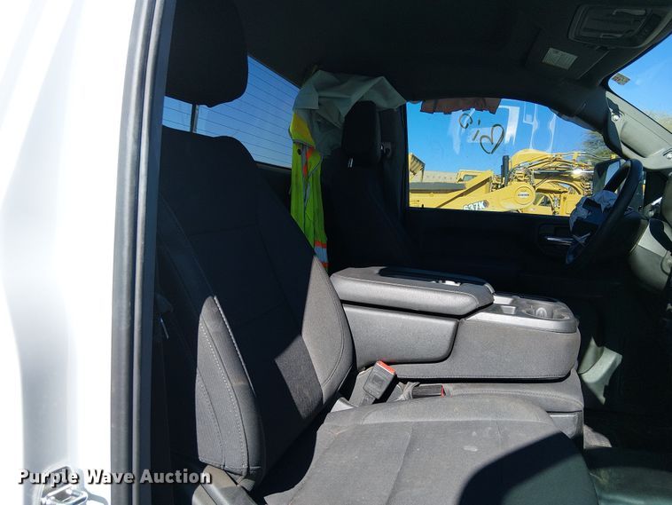 image for item EE5116 2024 Chevrolet Silverado 3500HD pickup truck