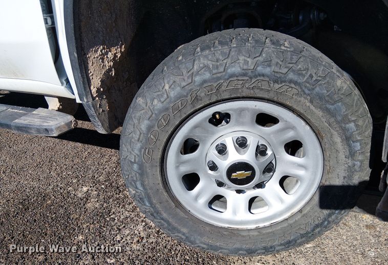 image for item EE5116 2024 Chevrolet Silverado 3500HD pickup truck