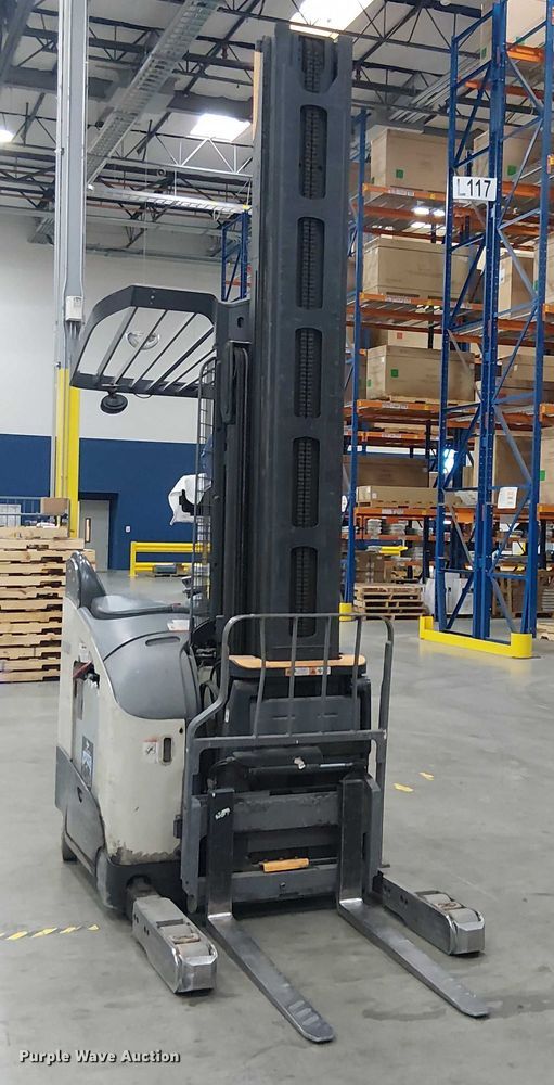 image for item EE5117 2017 Crown RM6095S-45 order picker