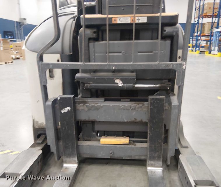 image for item EE5117 2017 Crown RM6095S-45 order picker