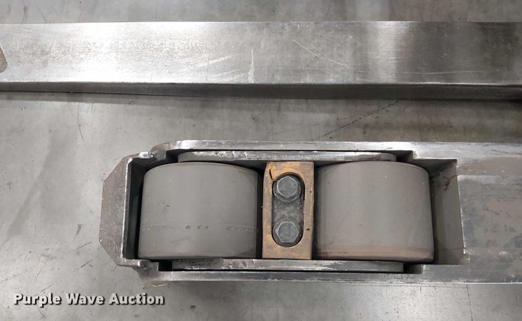 image for item EE5117 2017 Crown RM6095S-45 order picker