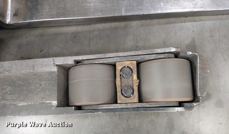 image for item EE5117 2017 Crown RM6095S-45 order picker