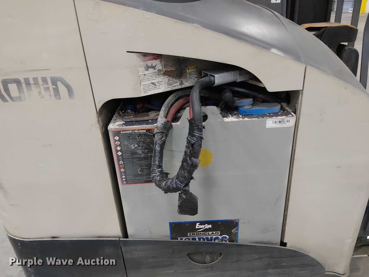 image for item EE5118 2017 Crown RM6095S-45 order picker