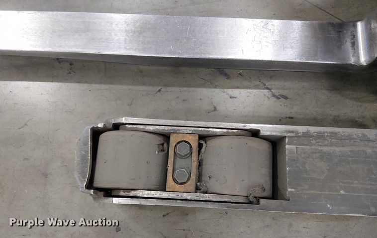 image for item EE5118 2017 Crown RM6095S-45 order picker