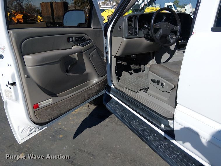 image for item EE5120 2005 Chevrolet Tahoe SUV