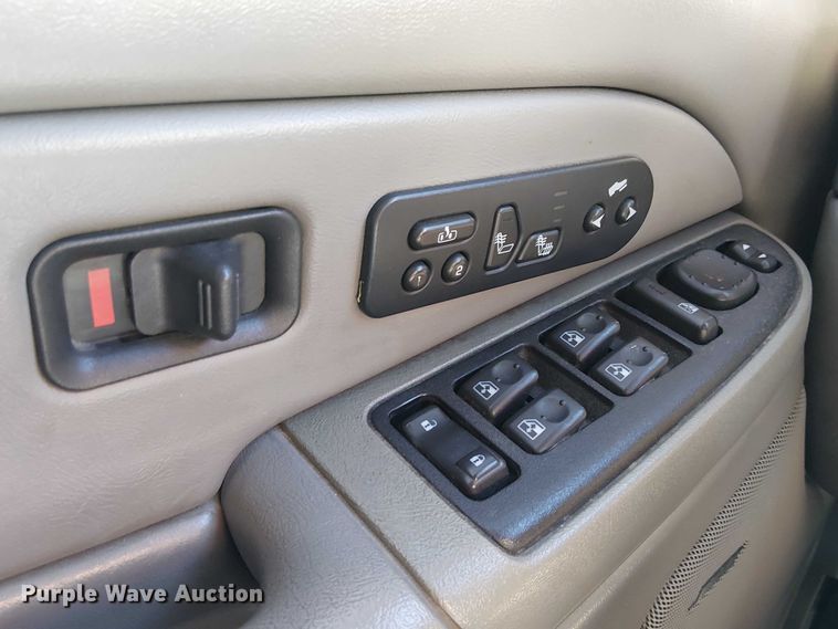 image for item EE5120 2005 Chevrolet Tahoe SUV