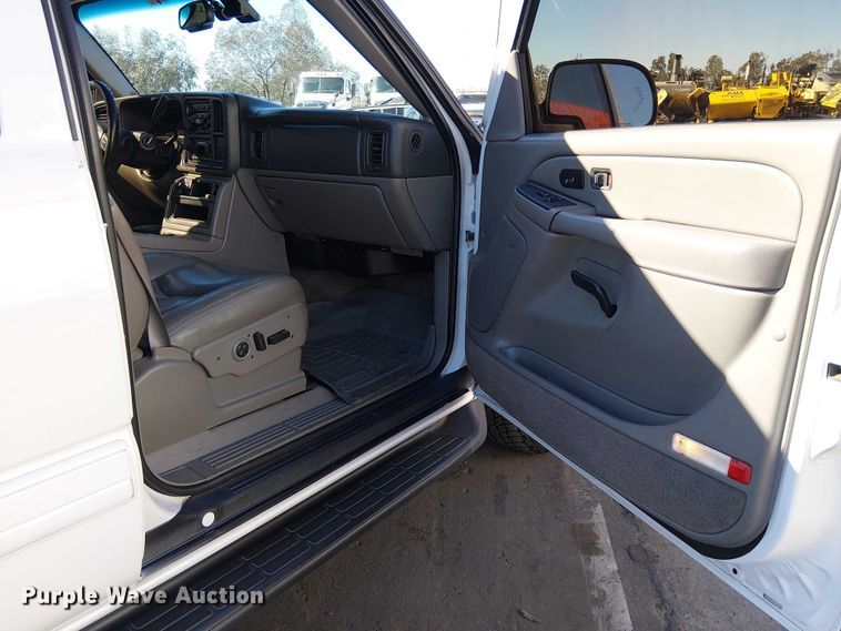 image for item EE5120 2005 Chevrolet Tahoe SUV