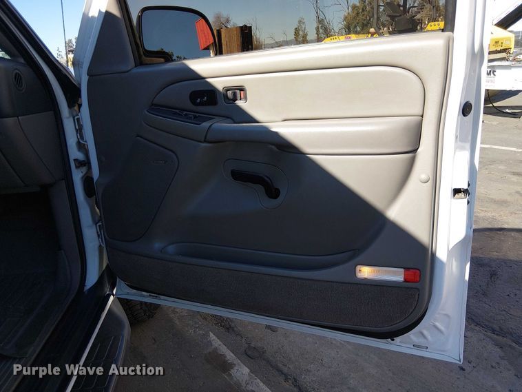 image for item EE5120 2005 Chevrolet Tahoe SUV