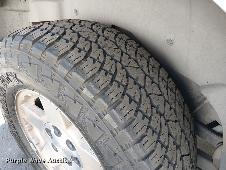 image for item EE5120 2005 Chevrolet Tahoe SUV