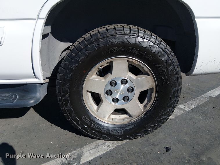 image for item EE5120 2005 Chevrolet Tahoe SUV